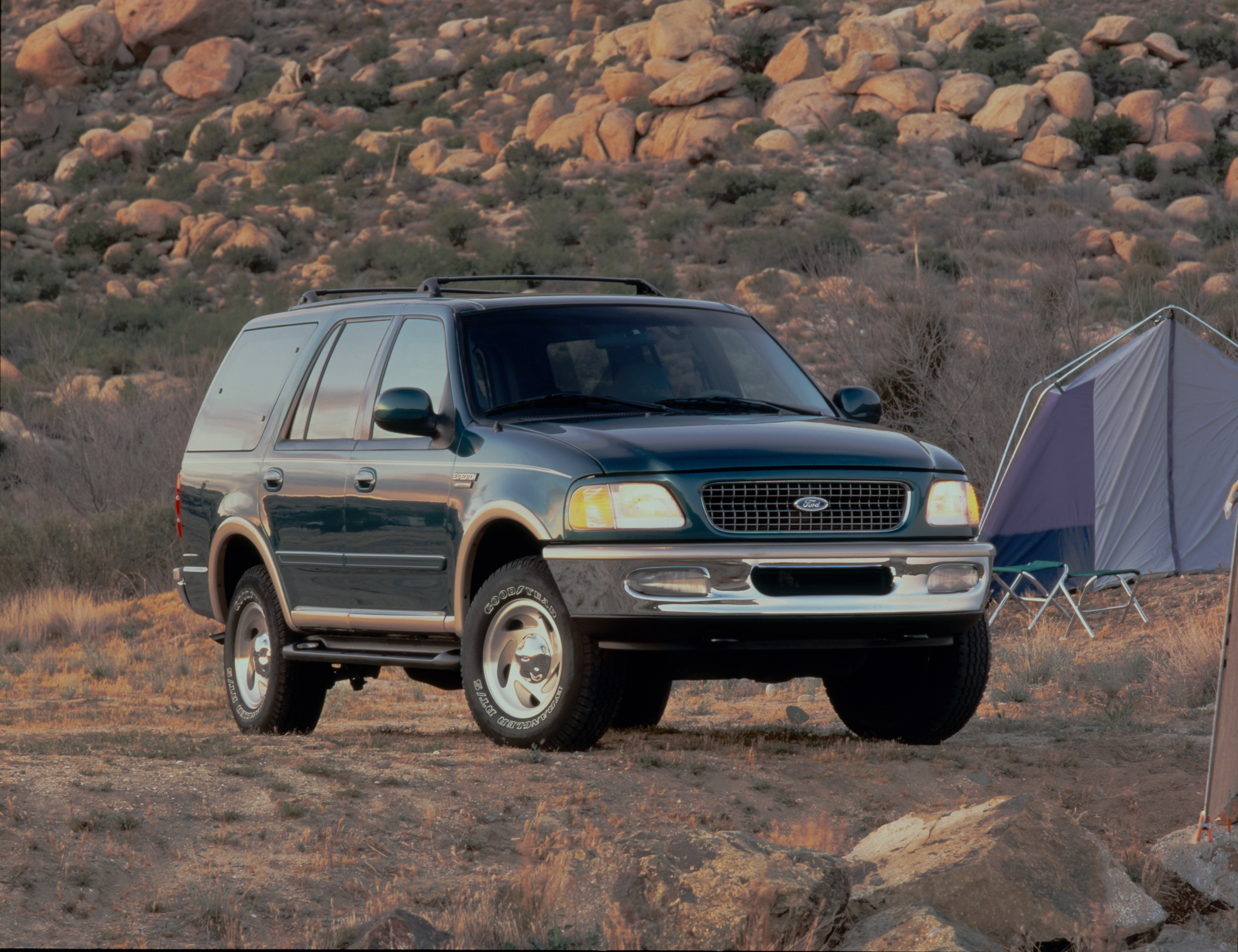 uploads/1998-Ford-Expeditio-Eddie-Baue-edition-neg-CN327026-100.jpg