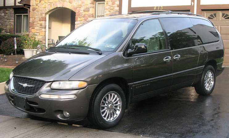 uploads/2000_Chrysler_Town_&_Country_Limited.png